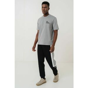 Tricou din bumbac cu logo pe piept si decolteu la baza gatului imagine