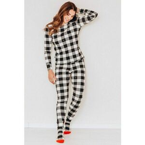 Pijama in carouri imagine