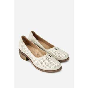 Pantofi dama bej din piele perforata imagine