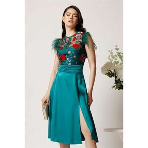 Rochie DY Fashion din satin verde cu broderie la bust si pene la umeri imagine
