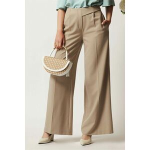 Pantaloni DY Fashion bej din stofa evazati cu betlie pe o parte imagine