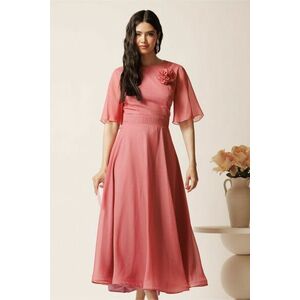 Rochie DY Fashion lunga roz din voal cu fir lurex in clos cu accesoriu la bust imagine