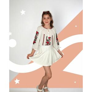 Ie traditionala fetite Eliana imagine