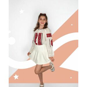 Ie traditionala fetite Mariana 3 imagine