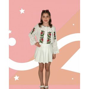 Ie traditionala fetite Fatima 17 imagine