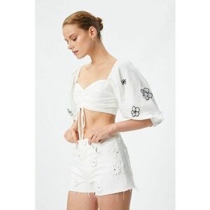 Bluza crop cu broderii imagine