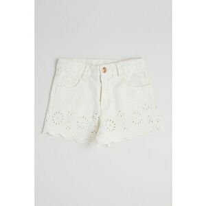 Pantaloni scurti cu perforatii imagine