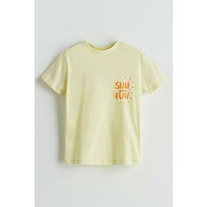 Tricou cu decolteu la baza gatului si imprimeu text imagine