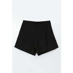Pantaloni scurti cu croiala dreapta si buzunare imagine