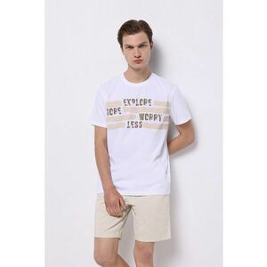 Tricou cu imprimeu text si decolteu la baza gatului imagine