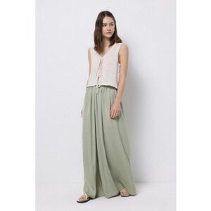 Pantaloni cu croiala ampla - pliuri si talie elastica imagine