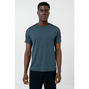 Tricou regular fit cu decolteu la baza gatului imagine