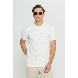 Tricou in dungi imagine