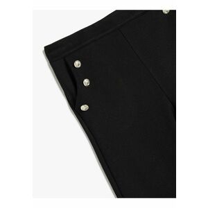 Pantaloni cu nasturi decorativi imagine