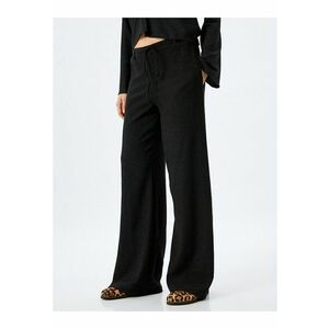Pantaloni cu croiala ampla si snur imagine