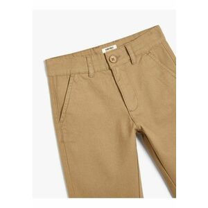 Pantaloni chino cu model uni imagine