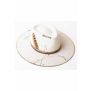 Palarie unisex cu sfoara - cusaturi - pete decoratve - lana - alba imagine