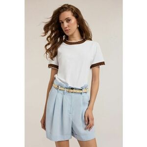 Tricou cu decolteu la baza gatului si garnituri contrastante imagine