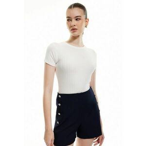 Tricou cu decolteu la baza gatului si aspect striat imagine