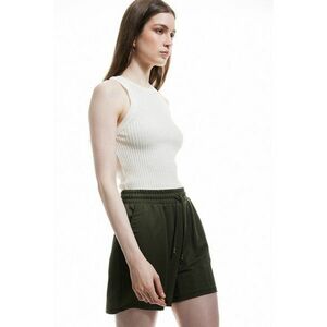 Pantaloni scurti cu talie inalta si model uni imagine