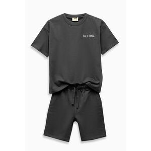 Set de tricou si pantaloni scurti imagine