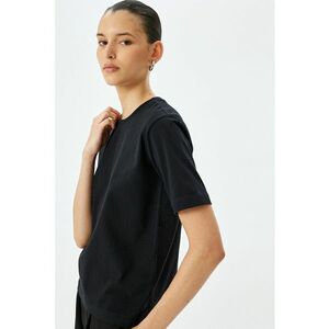 Tricou uni cu decolteu la baza gatului imagine