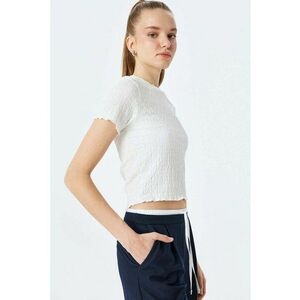 Tricou crop cu model texturat imagine