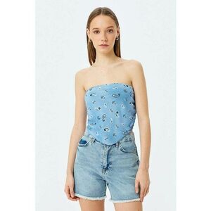 Top crop cu model grafic imagine