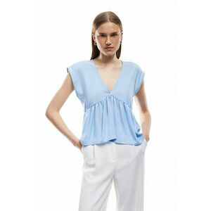 Bluza evazata cu decolteu in V imagine