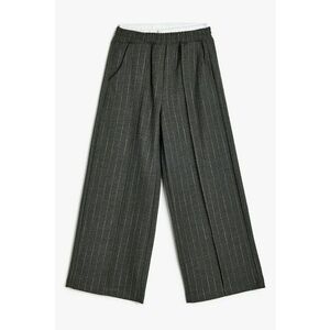 Pantaloni cu croiala ampla - model in dungi si banda elastica in talie imagine