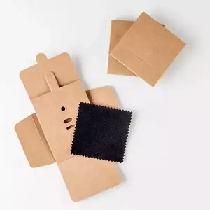 Cutie cadou din hârtie - culoare maro, șervețel negru imagine