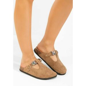 Saboti dama Emberlyna kaki imagine