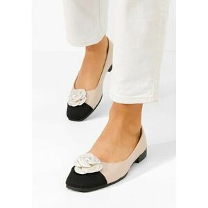 Balerini dama Sorena bej imagine