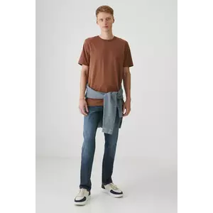 Medicine tricou culoarea maro, neted imagine