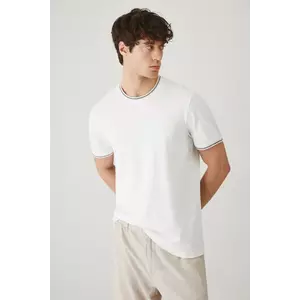 Medicine tricou culoarea alb, neted imagine