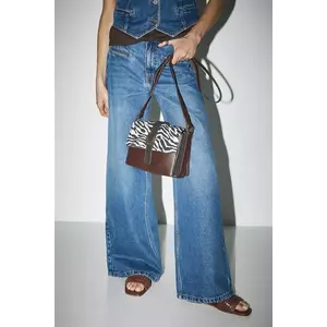 Medicine poseta culoarea maro imagine