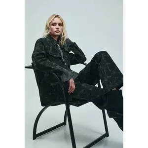 Medicine camasa jeans culoarea negru, cu guler clasic, relaxed imagine