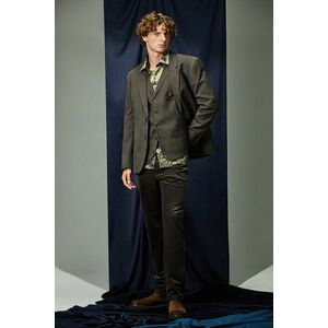 Medicine sacou culoarea maro imagine