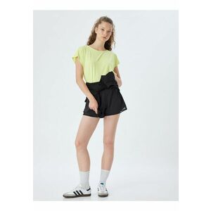 Tricou lejer cu decolteu la baza gatului imagine