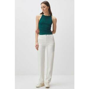 Top cu decolteu rotund imagine