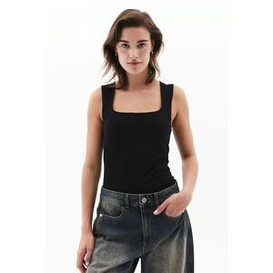 Top cu decolteu patrat imagine