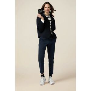 Pantaloni crop din amestec de lyocell imagine