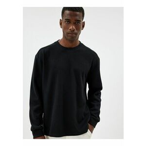 Pulover cu decolteu la baza gatului si maneci cazute imagine