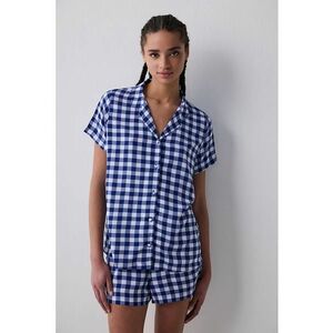 Pijama cu pantaloni scurti si model in carouri imagine