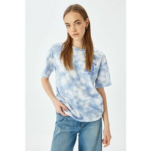 Tricou cu imprimeu text pe piept si model imagine