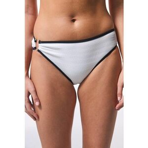 Slip cu detalii contrastante imagine