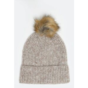 Caciula cu ciucure Polenia imagine