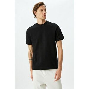 Tricou uni cu decolteu la baza gatului imagine