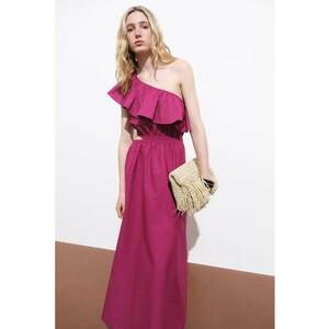 Rochie cu decolteu pe un umar si buzunare laterale imagine