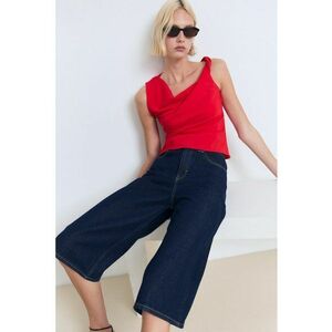 Top cu aspect drapat imagine